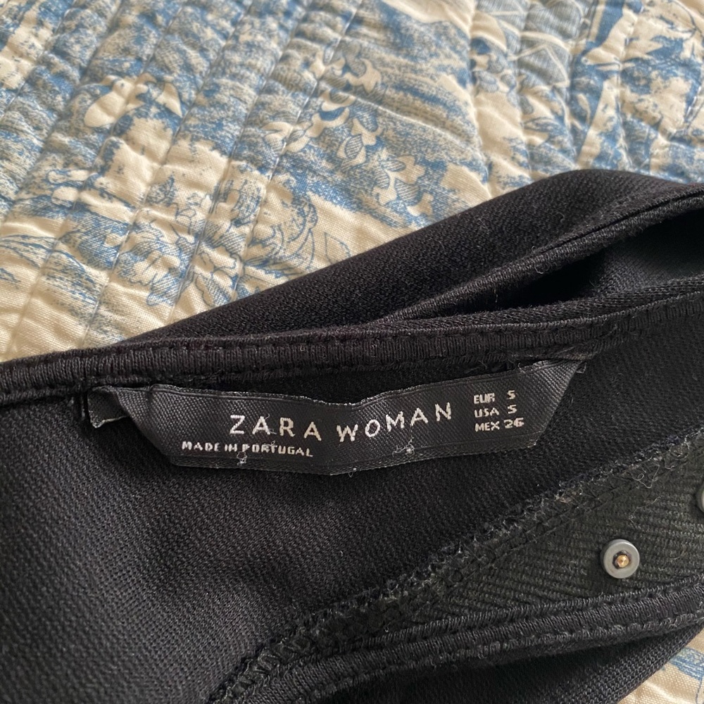 Zara Sleeveless Mini Dress with Round Neckline - Picture 6 of 6